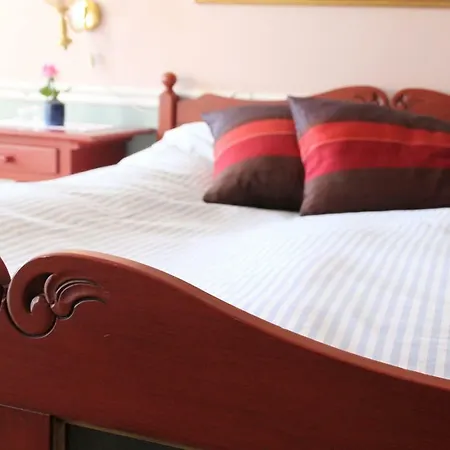 Nutheim Inn 2*